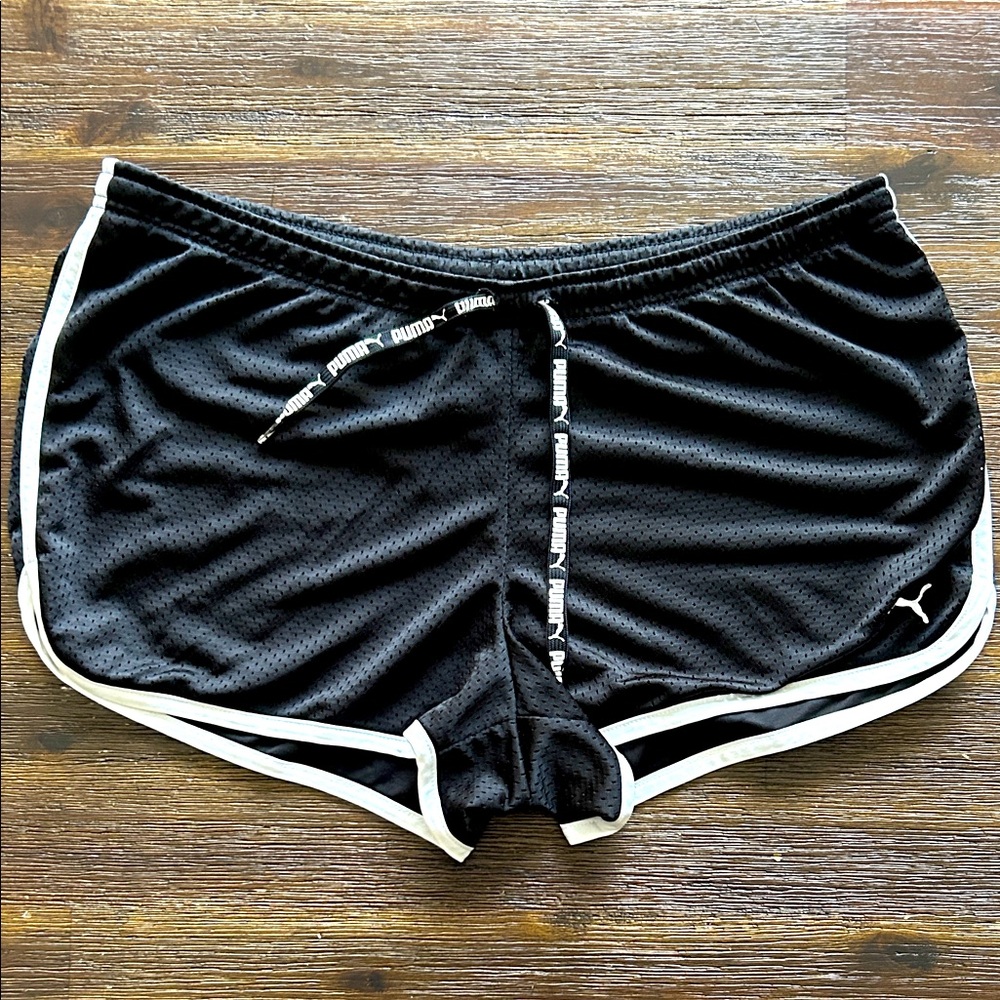 Puma Black and White Athletic Shorts Size XL